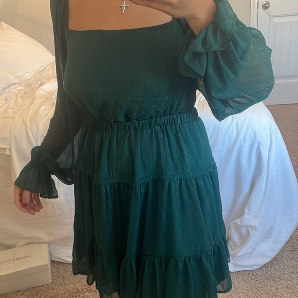 Green shimmery wayf dress worn once from bloomingdales - Picture 2 of 4